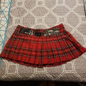 Pleated Plaid mini skirt